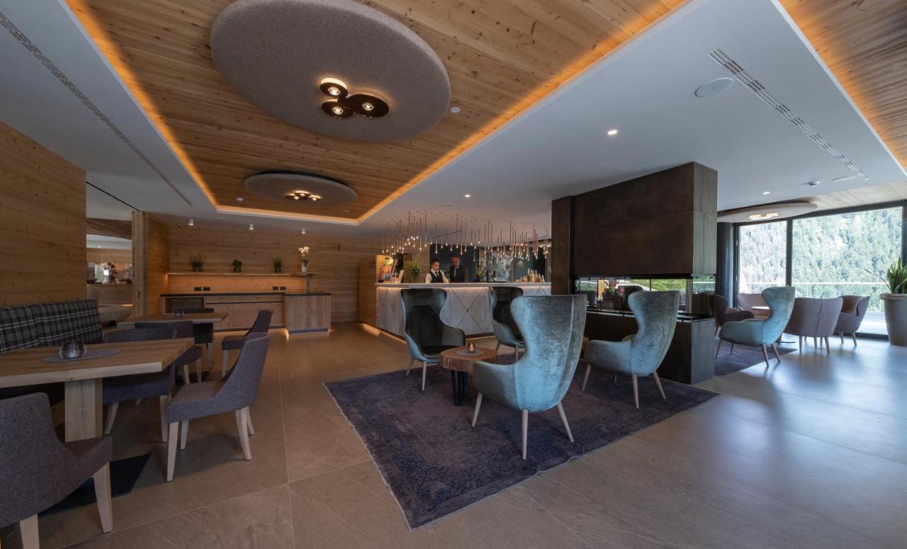 Ciampedie Luxury Alpine Spa Hotel Vigo di Fassa Kültér fotó