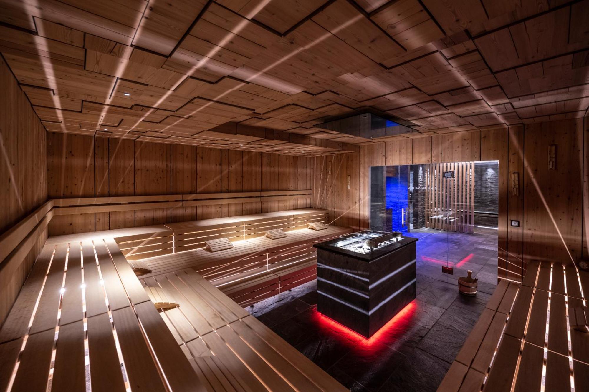 Ciampedie Luxury Alpine Spa Hotel Vigo di Fassa Kültér fotó