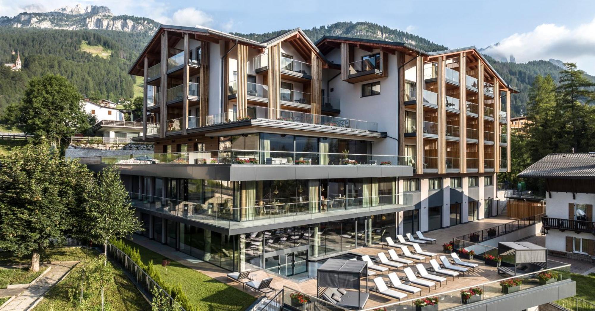 Ciampedie Luxury Alpine Spa Hotel Vigo di Fassa Kültér fotó