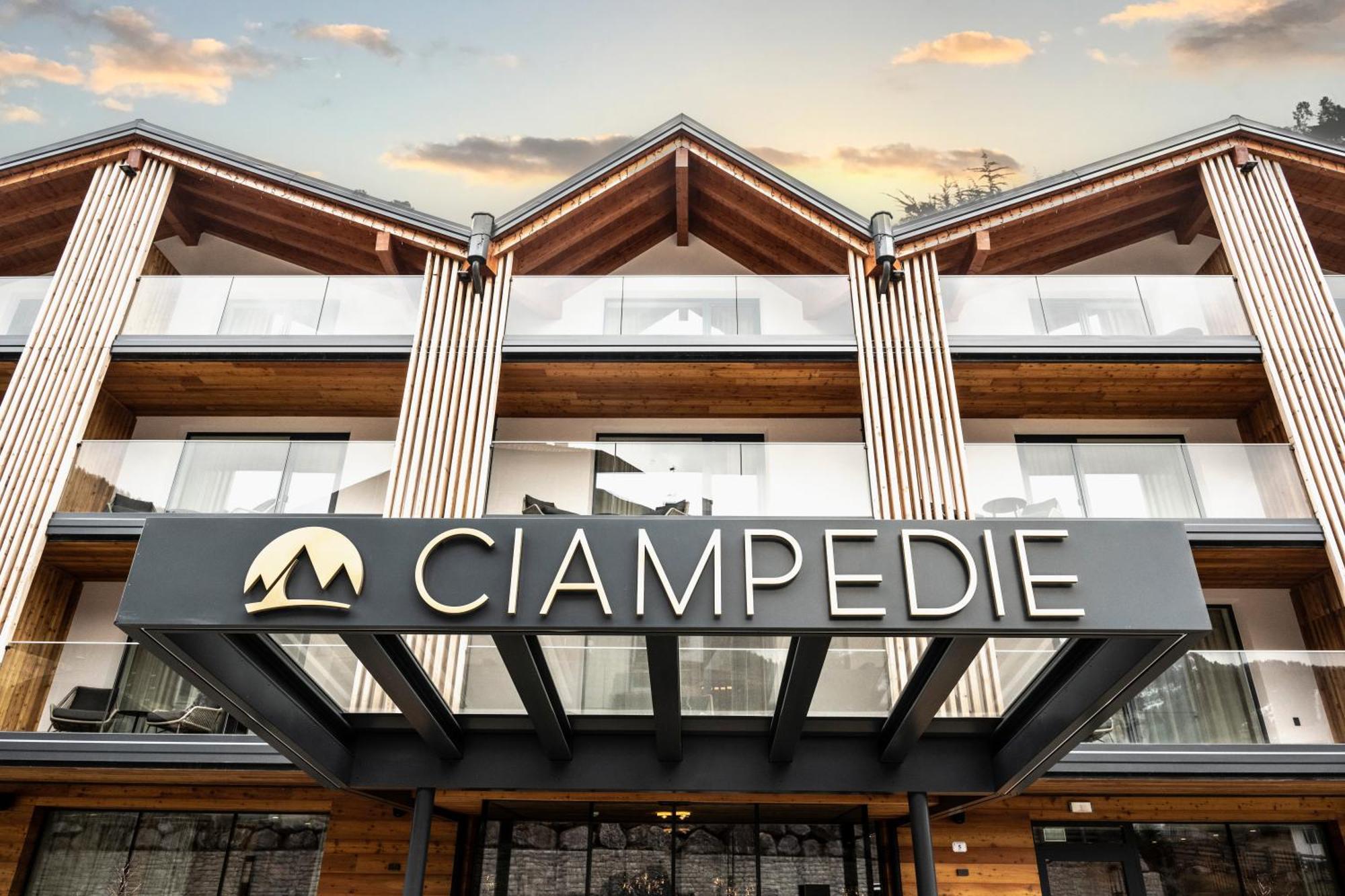 Ciampedie Luxury Alpine Spa Hotel Vigo di Fassa Kültér fotó