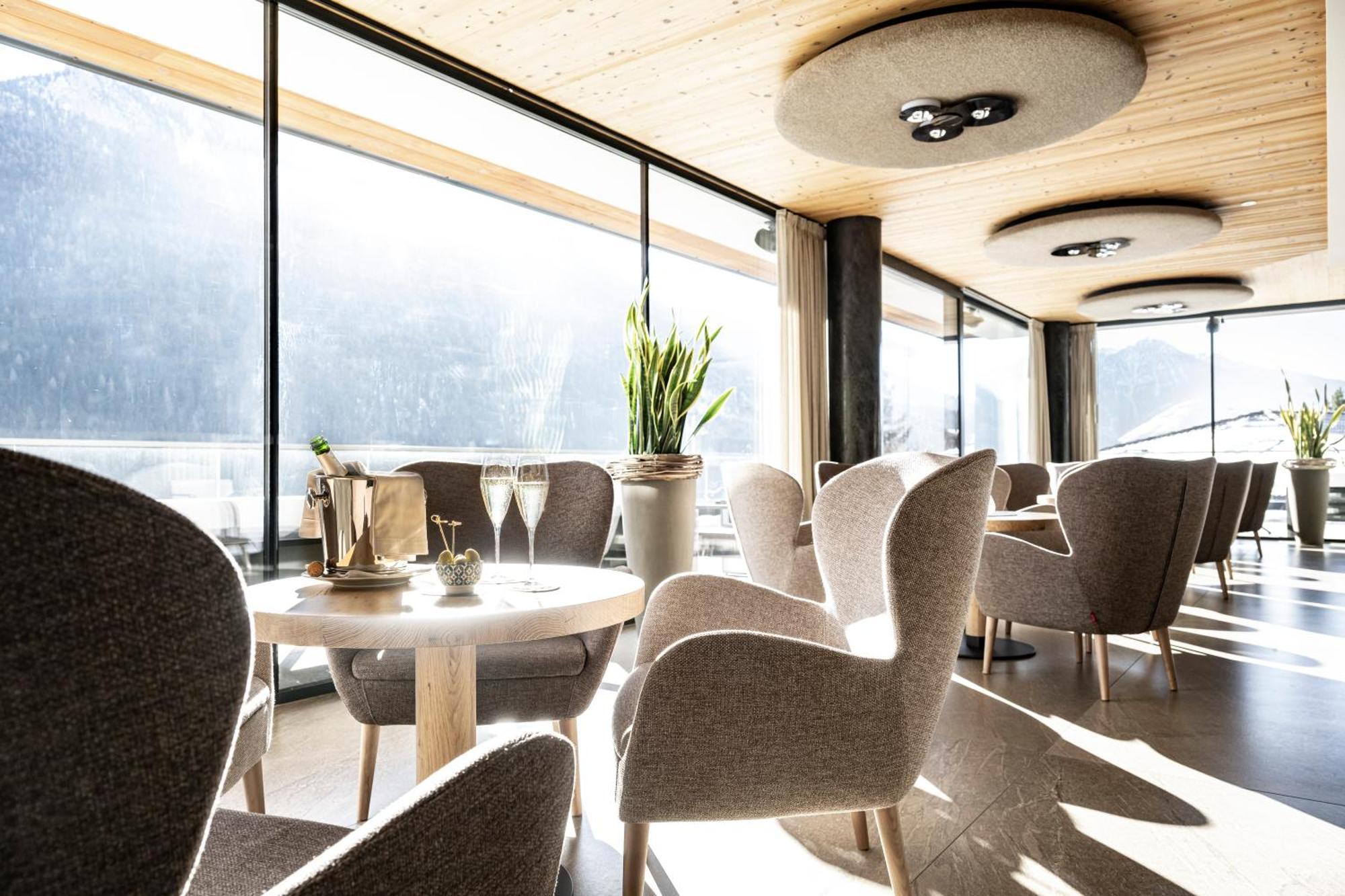 Ciampedie Luxury Alpine Spa Hotel Vigo di Fassa Kültér fotó