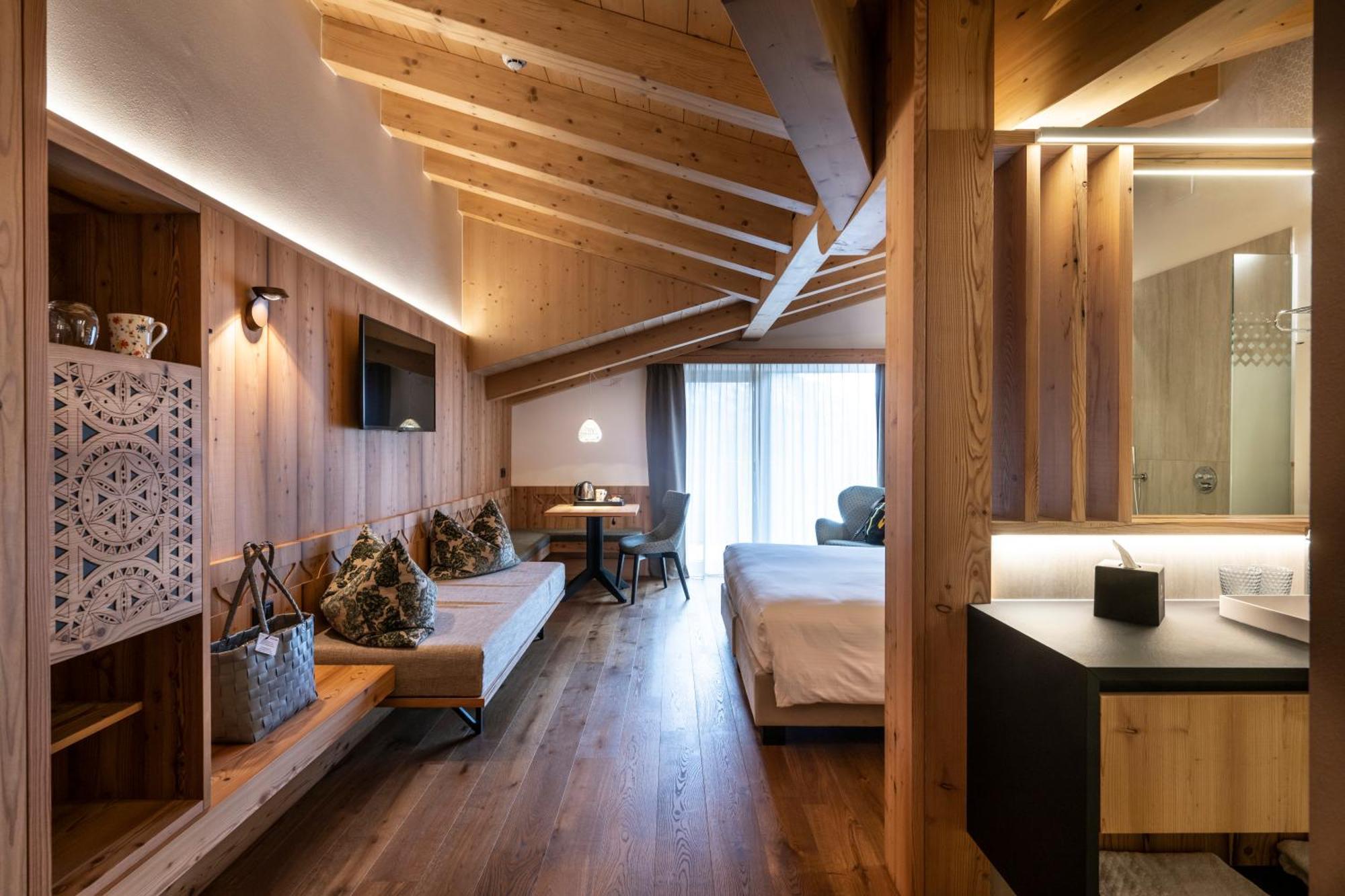 Ciampedie Luxury Alpine Spa Hotel Vigo di Fassa Kültér fotó