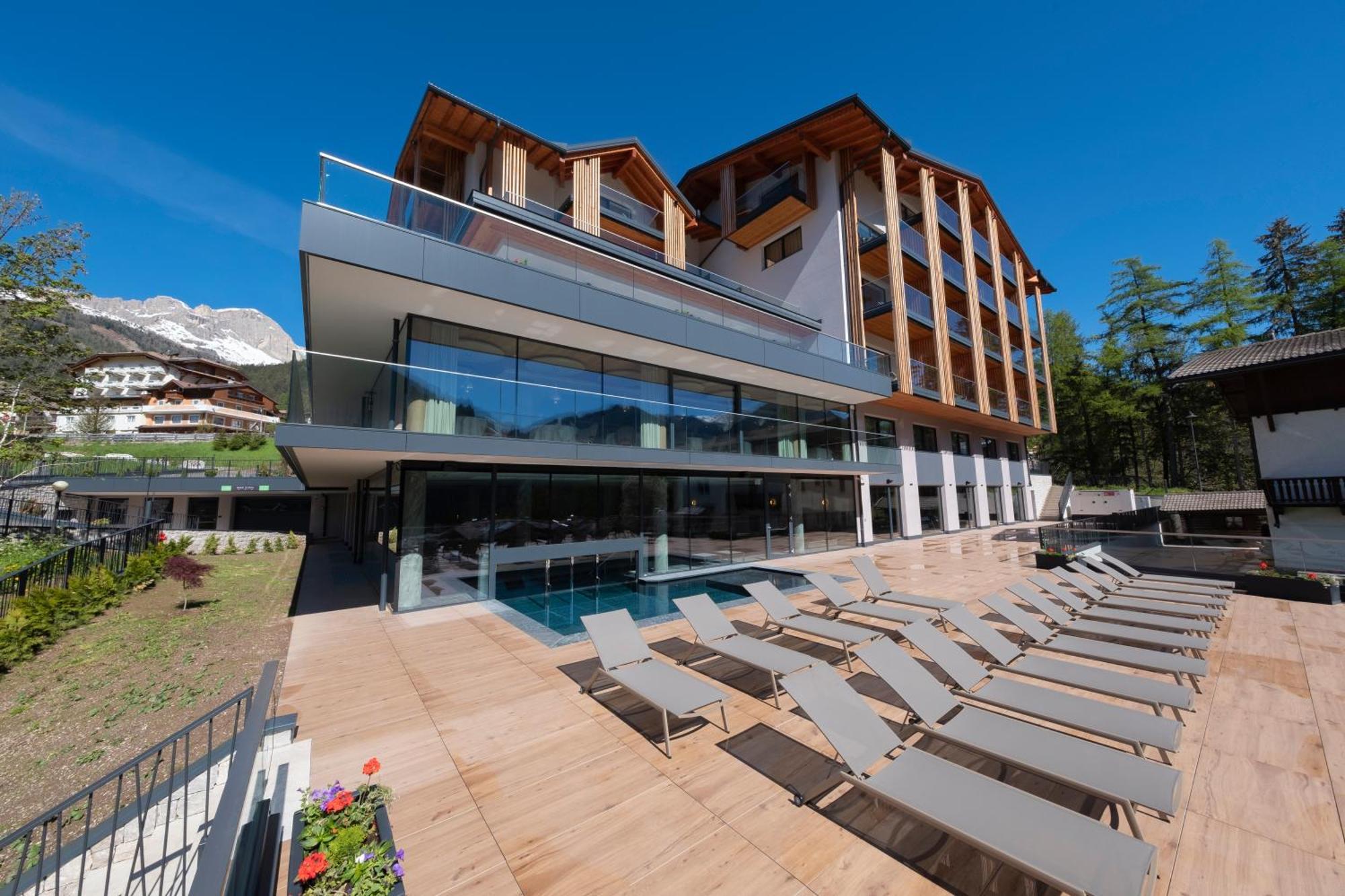 Ciampedie Luxury Alpine Spa Hotel Vigo di Fassa Kültér fotó