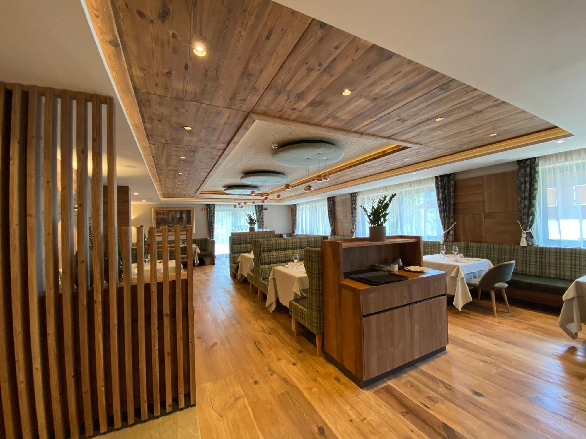 Ciampedie Luxury Alpine Spa Hotel Vigo di Fassa Kültér fotó